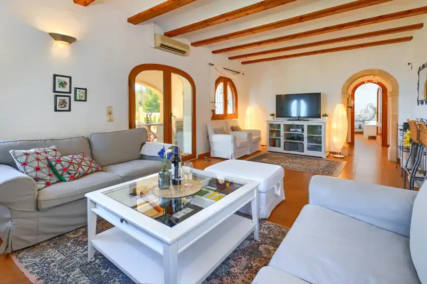 Holiday rentals in Villa lau 6 pax, La Pedrera