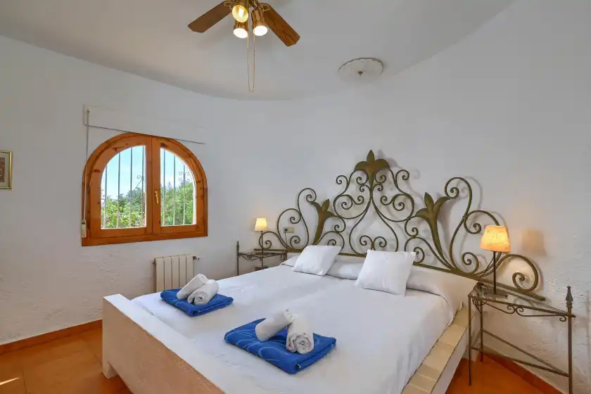 Holiday rentals in Villa lau 6 pax, La Pedrera