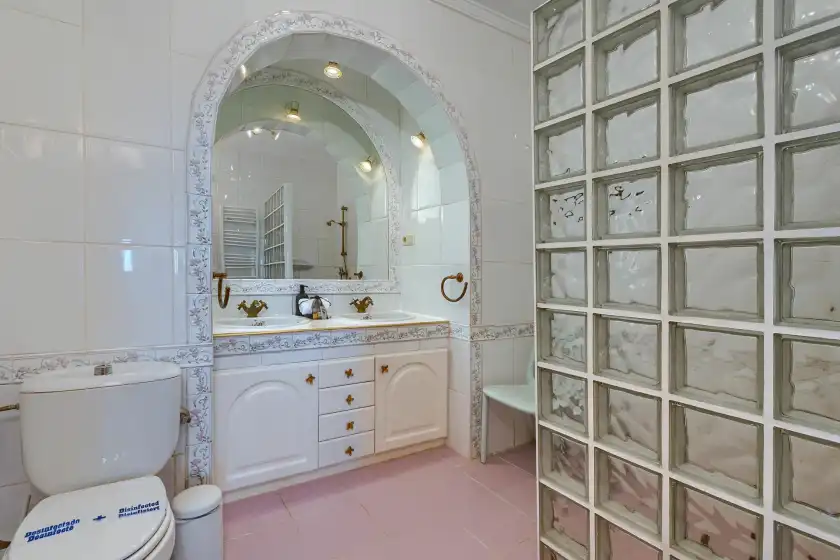 Holiday rentals in Villa lau 6 pax, La Pedrera