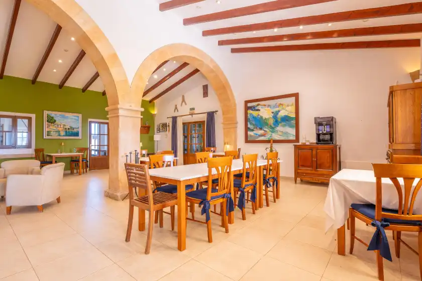 Holiday rentals in Agroturismo mondrago (antic na martina), Portopetro