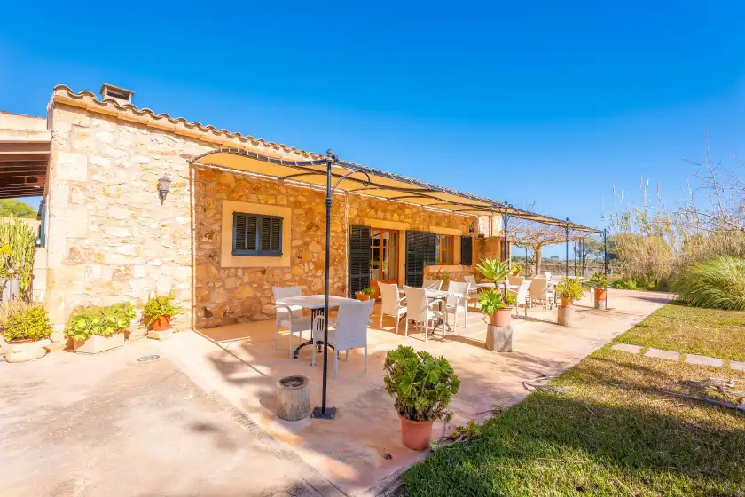 Holiday rentals in Agroturismo mondrago (antic na martina), Portopetro