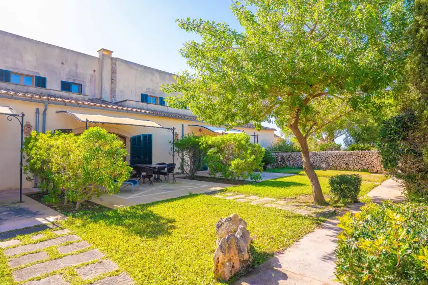 Holiday rentals in Agroturismo mondrago (antic na martina), Portopetro