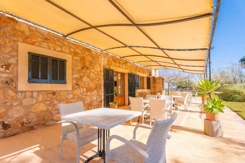 Holiday rentals in Agroturismo mondrago (antic na martina), Portopetro