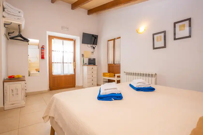 Holiday rentals in Agroturismo mondrago (antic na martina), Portopetro
