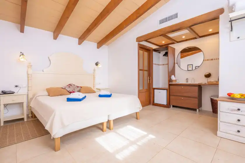 Holiday rentals in Agroturismo mondrago (antic na martina), Portopetro