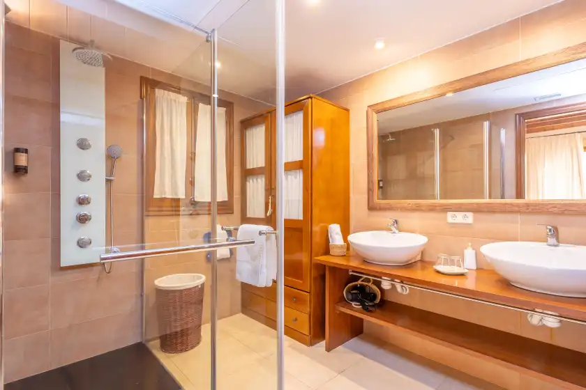 Holiday rentals in Agroturismo mondrago (antic na martina), Portopetro