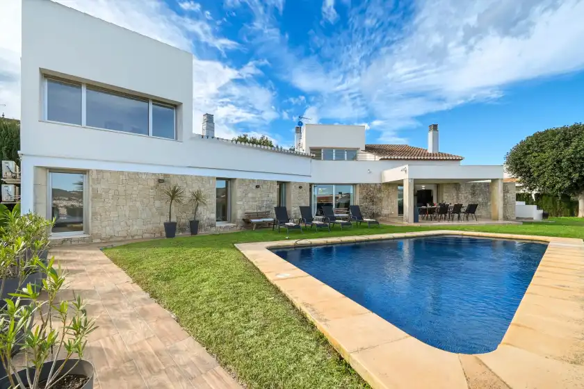 Holiday rentals in Amaia