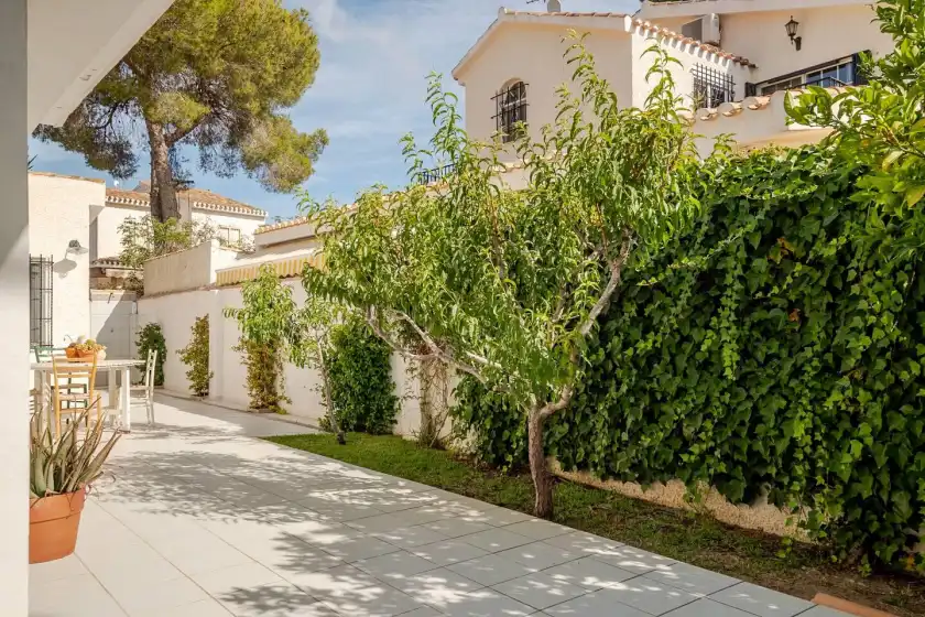Holiday rentals in Villa jardín botánico, Orihuela Costa