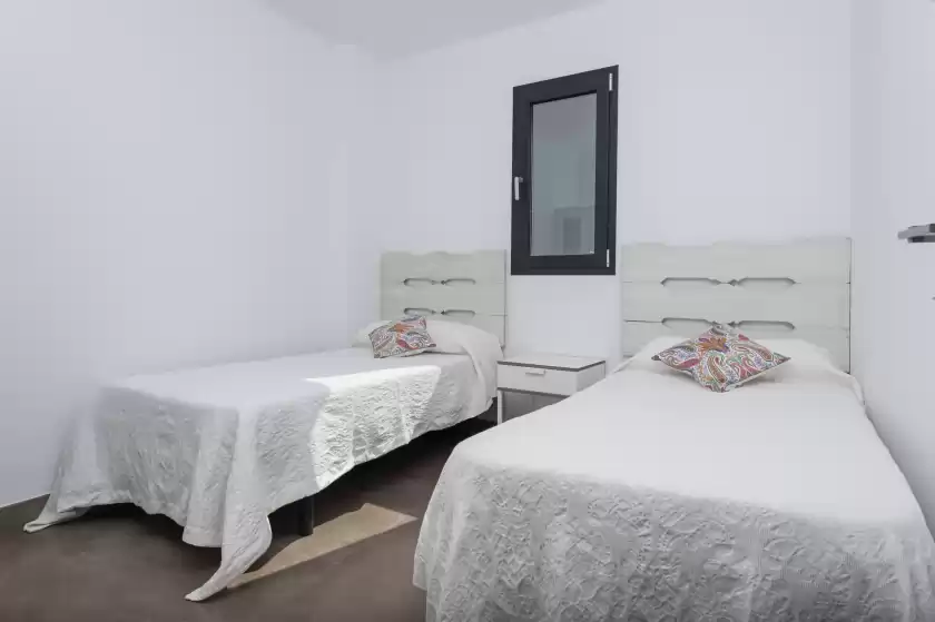 Holiday rentals in ágata, Cala Sant Vicenç
