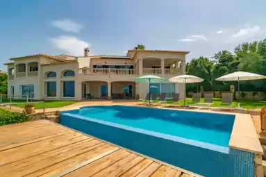 Villa luna suites