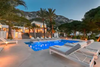 Villa Amantos 10 pax