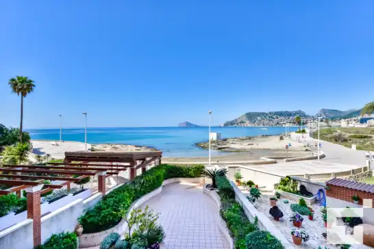 Realet 1f - grupo turis in Calp, Alicante, Comunitat Valenciana, España