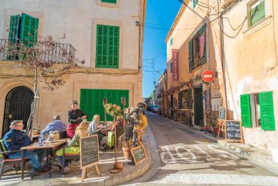 Hotel Room in Santanyí, Vacalia.com